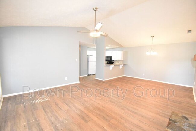 Foto del edificio - 1909 Tryon Dr