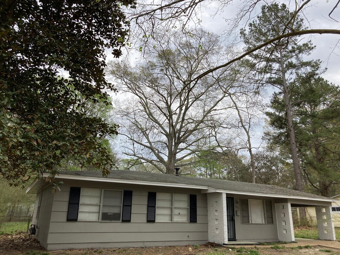 445 Creston Ave, Jackson, MS 39212 House Rental in Jackson, MS