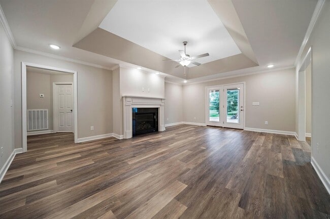 Building Photo - 103 Acorn Wy