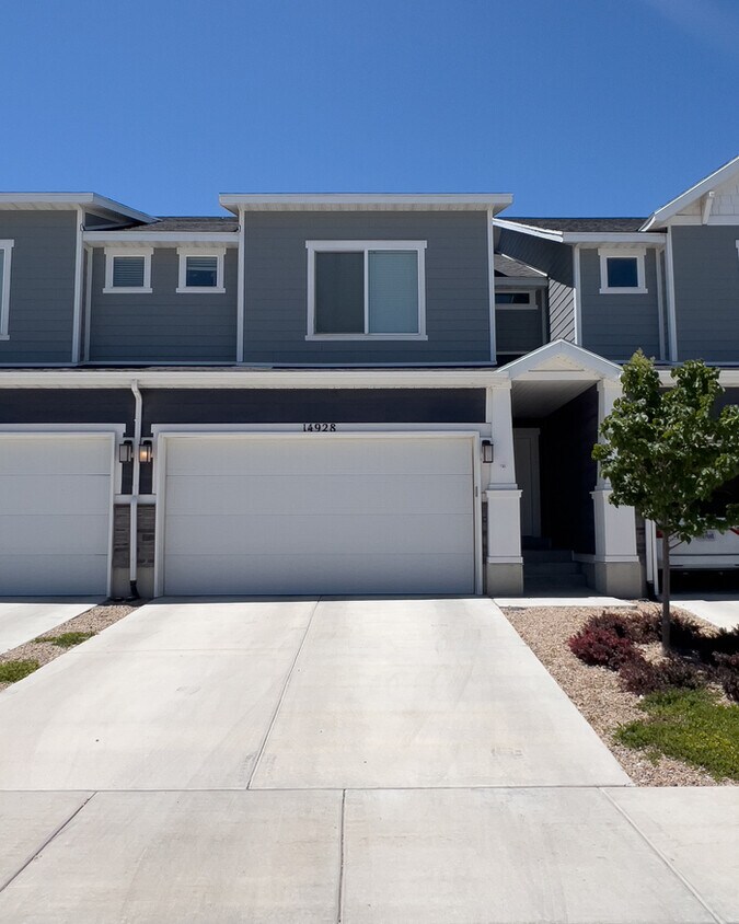 Foto principal - 14928 Pelé Ln