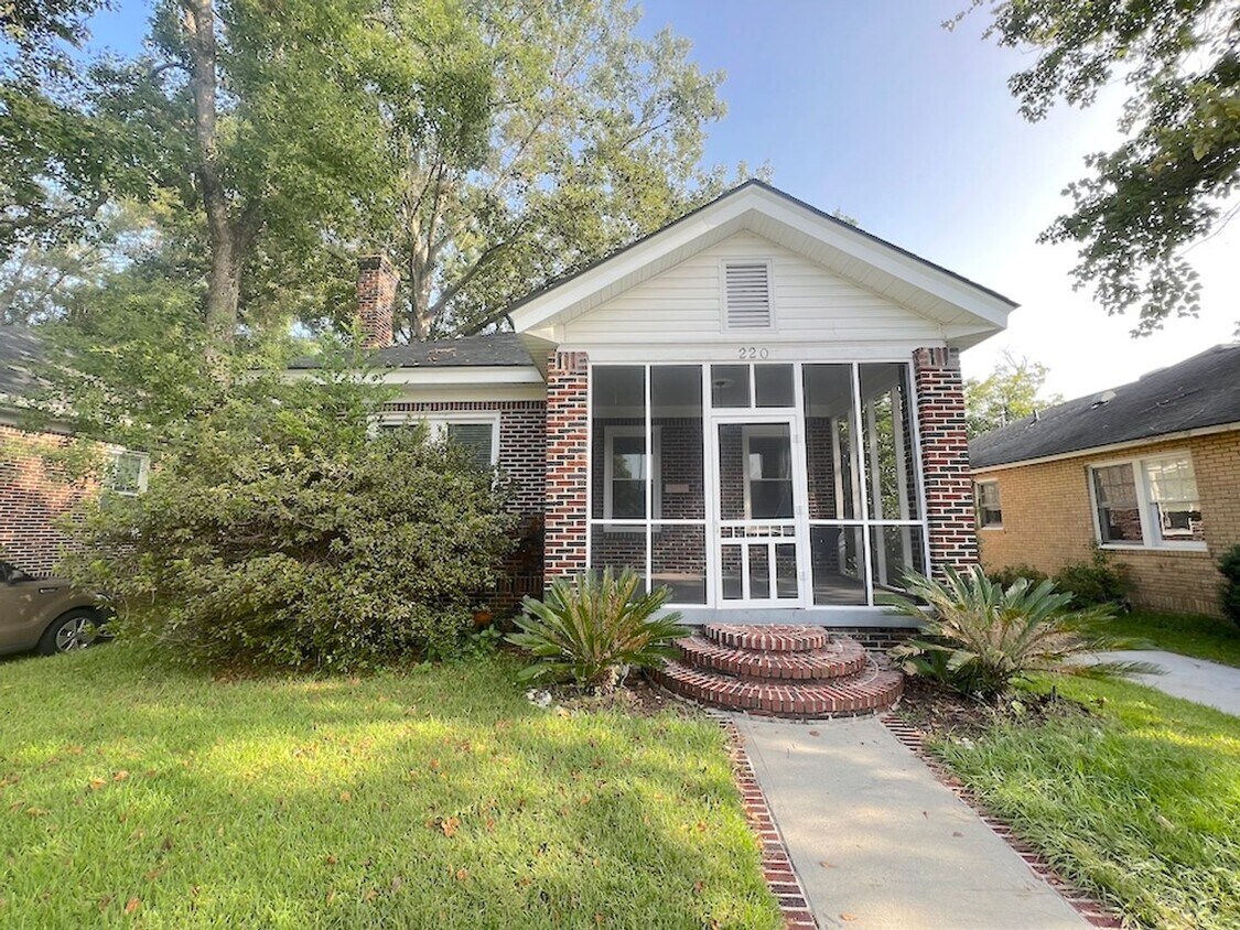 Primary Photo - 3 BED | 1 BATH | ARDSLEY PARK