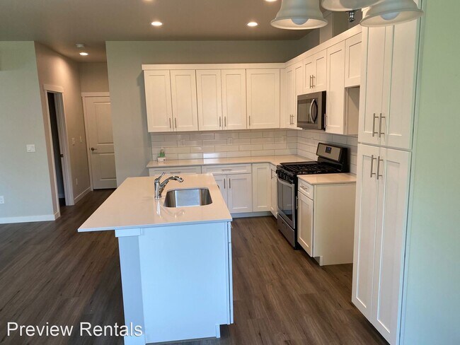 Building Photo - 3 br, 2.5 bath House - 340 North Central S...