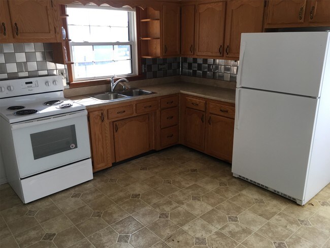 Foto del edificio - 704 Rock Cliff Dr