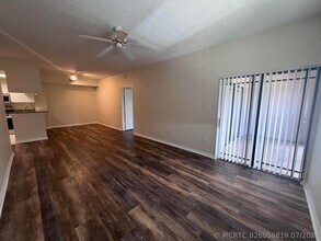 Building Photo - 2802 Sarento Pl