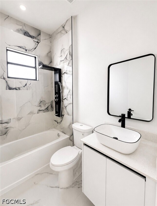 Foto del edificio - 3702 NW 42nd St