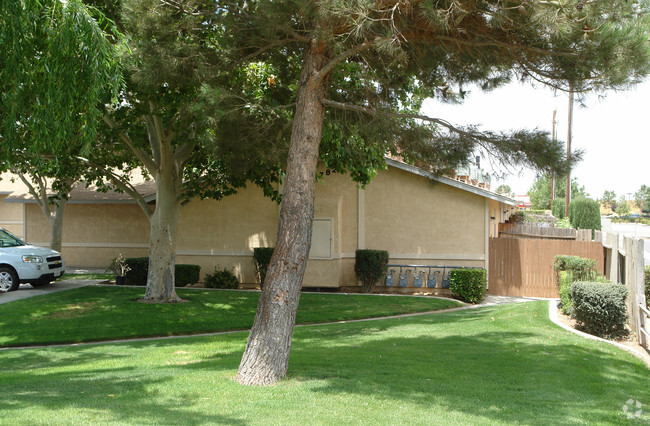 Building Photo - Desert Terrace Apartments