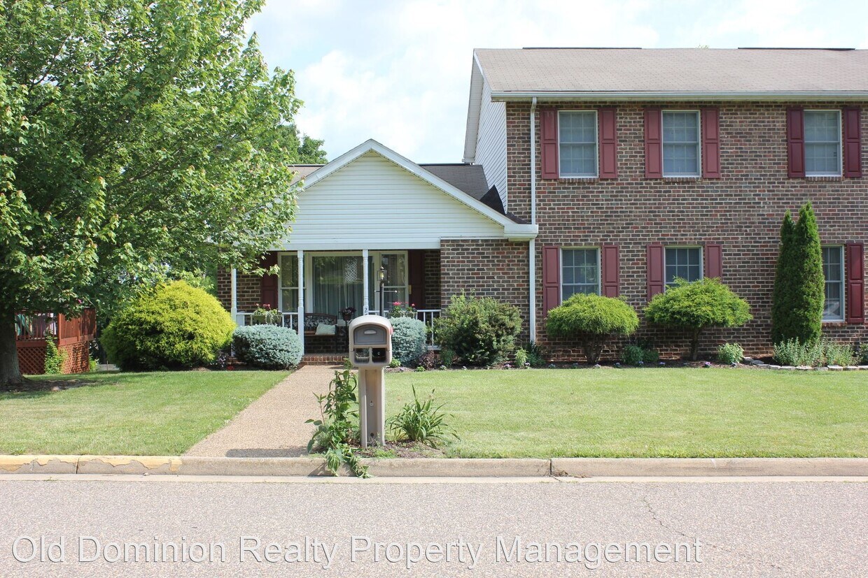 Primary Photo - 3 br, 2.5 bath House - 273 Emerald Drive