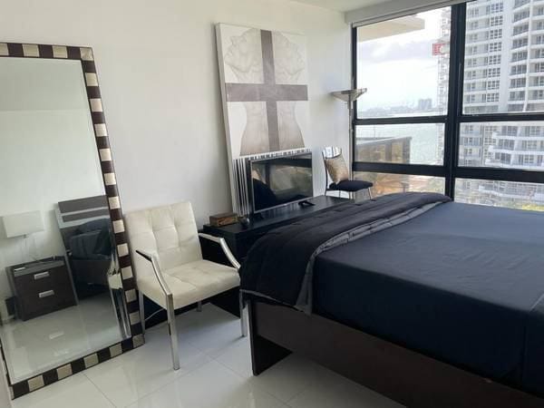 Foto del edificio - 600 NE 36th St