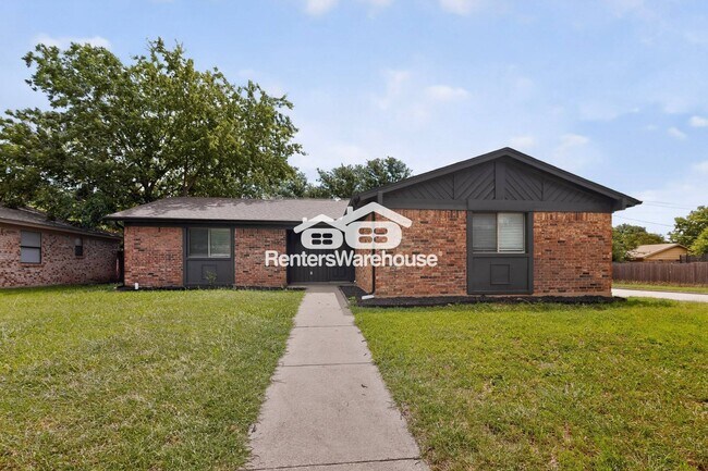 Building Photo - 7400 Echo Hill Dr