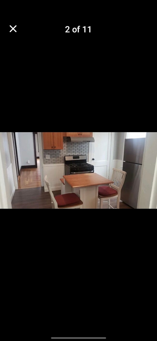 Building Photo - 74 Pembroke Ave