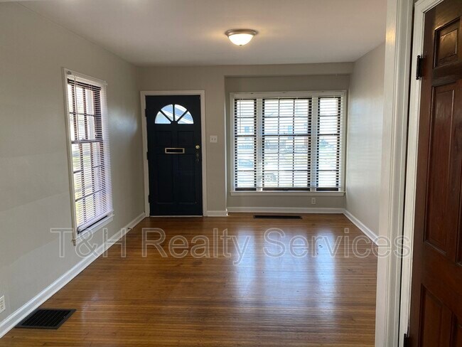 Foto del edificio - 4642 Caroline St