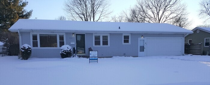 Primary Photo - 414 W State St
