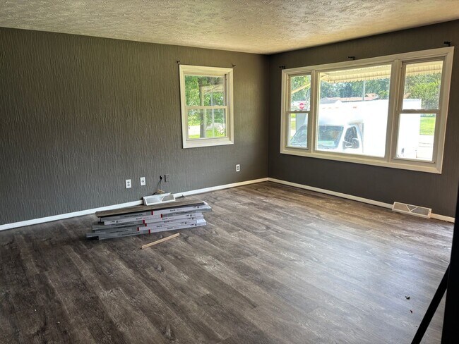 Foto del edificio - 3 bedroom - Finished basement with bonus room