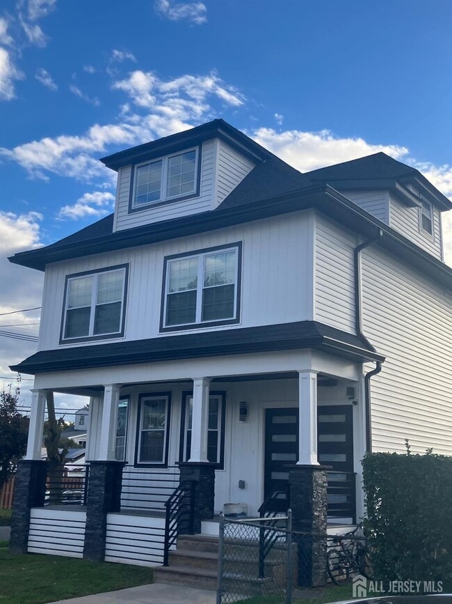 Building Photo - 401 Ainsworth St