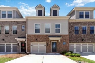Building Photo - 6504 Brooklake Ct SE