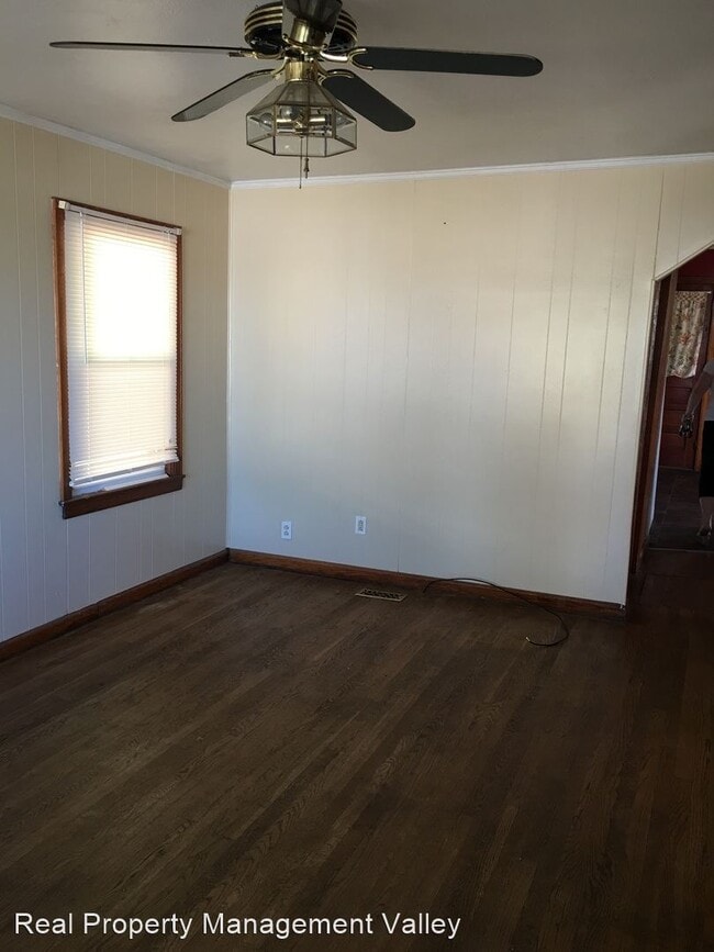 Building Photo - 2 br, 1 bath House - 622 6th Street