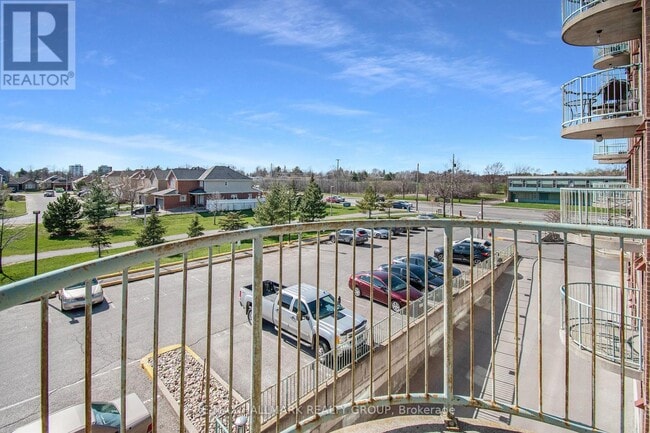 Photo du bâtiment - 1440 Heron Rd