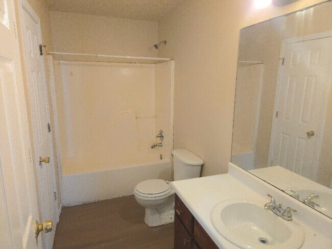 Foto del edificio - 402 N 12th St