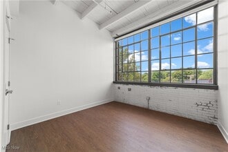 Building Photo - 2048 Fulton Rd