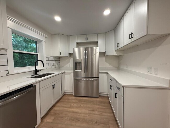 Foto del edificio - 3901 SE 13th Terrace