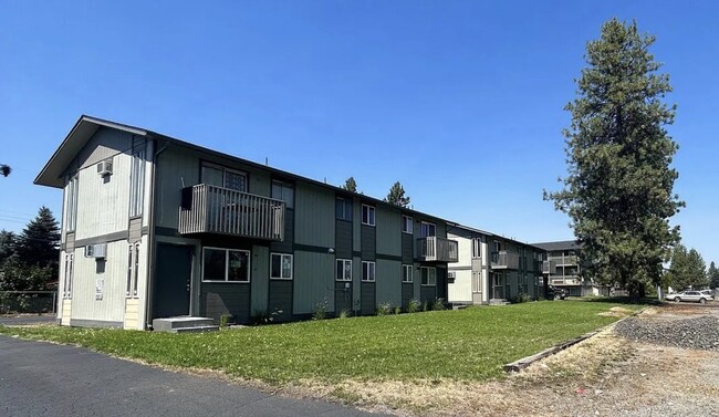 Building Photo - Greenwood Apartments