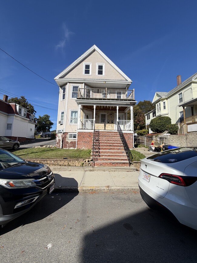 Building Photo - 28 Newhall St