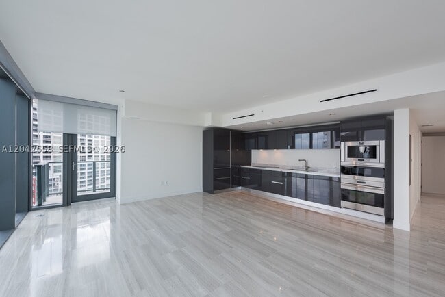 Building Photo - 1451 Brickell Ave