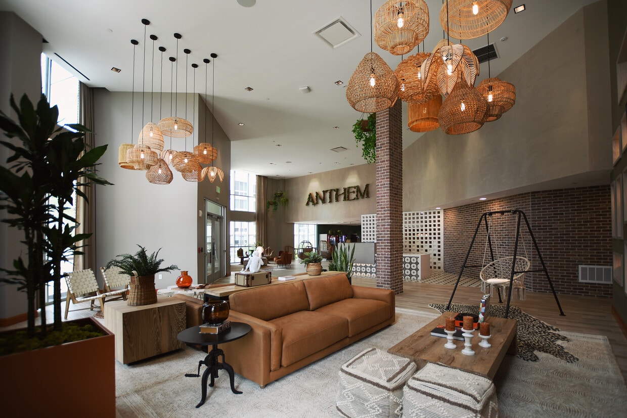 Photo - 2 Hbr Pt Rd S (Stamford, CT)