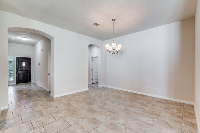Foto del edificio - Nice 3-Bedroom 2-Bathroom Home in Highland...