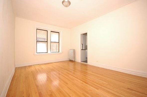 Primary Photo - 209 Underhill Ave
