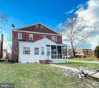 Building Photo - 520 W 38th St