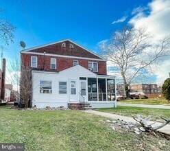 Building Photo - 520 W 38th St