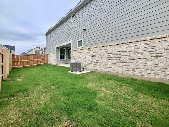 Building Photo - 2523 Rose Archer Ln