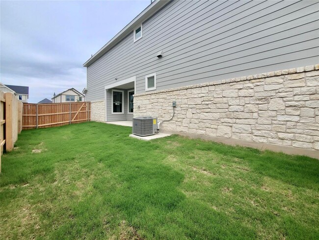 Foto del edificio - 2523 Rose Archer Ln