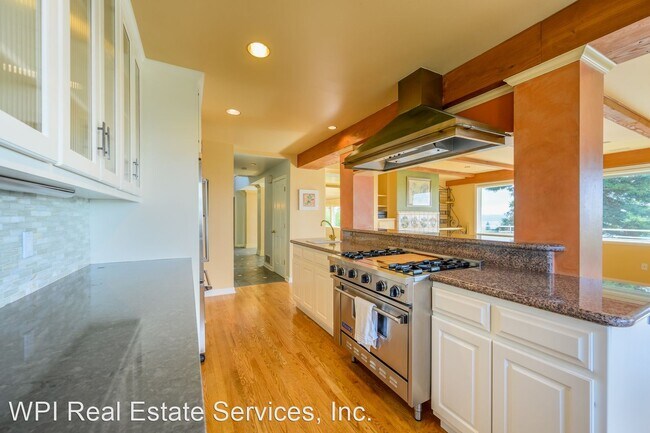 Building Photo - 4 br, 4 bath House - 6536 50th Ave. NE