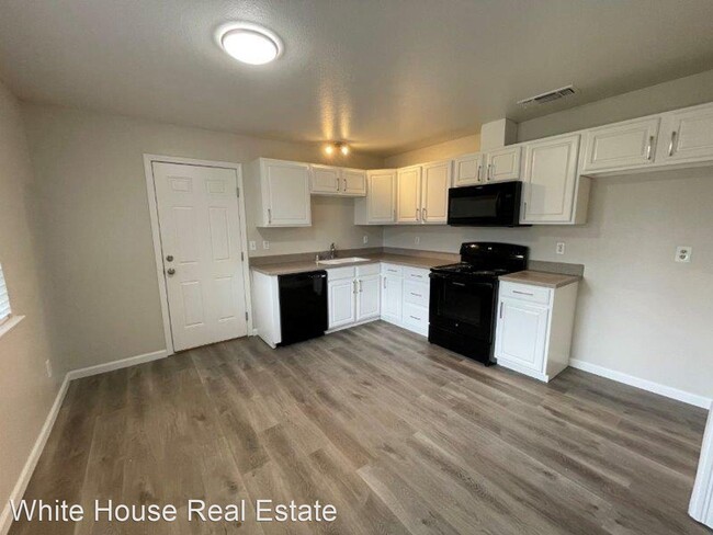 Building Photo - 3 br, 2 bath House - 8774 Los Banos Way