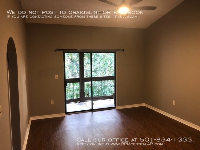 Building Photo - 301 Kings Row Dr