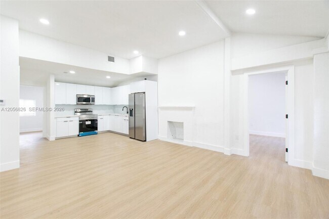 Foto del edificio - 2324 NW 14th Ave