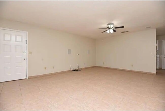 Building Photo - 5462 Bracken Ct