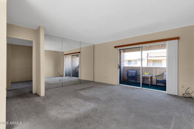 Building Photo - 4554 E Paradise Village Pkwy N