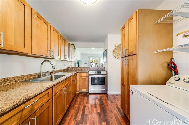 Foto del edificio - 92-984-984 Panana St