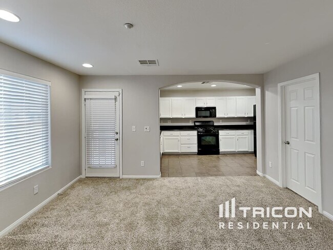 Building Photo - 8921 Paula Jean Avenue Las Vegas NV