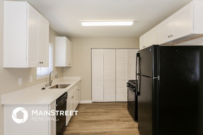 Foto del edificio - 2308 Revere St