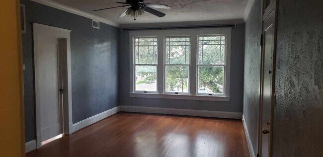 Building Photo - 802 McGowen St