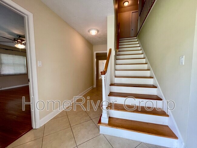 Foto del edificio - 2105 W Country Club Dr