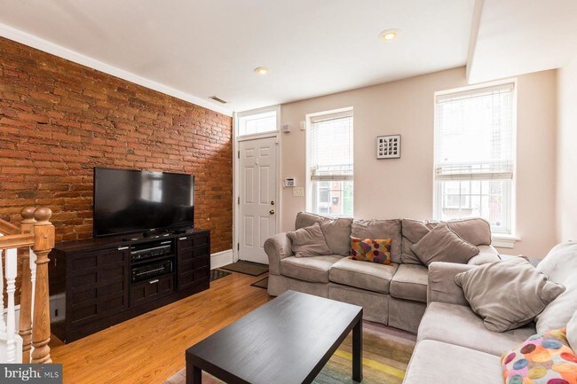 Foto del edificio - 1737 Webster St