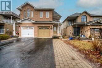 Building Photo - 5134 Des Jardines Dr