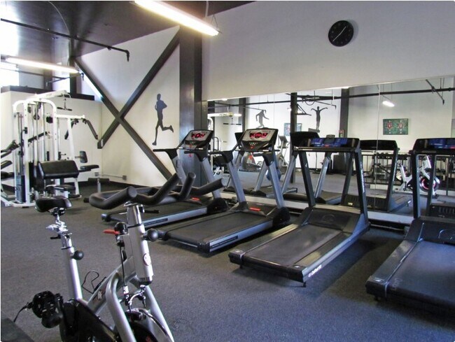 Foto del edificio - 621 E Spg St