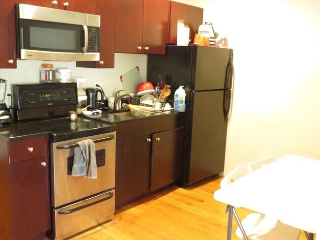 Foto del edificio - 338 W Broadway