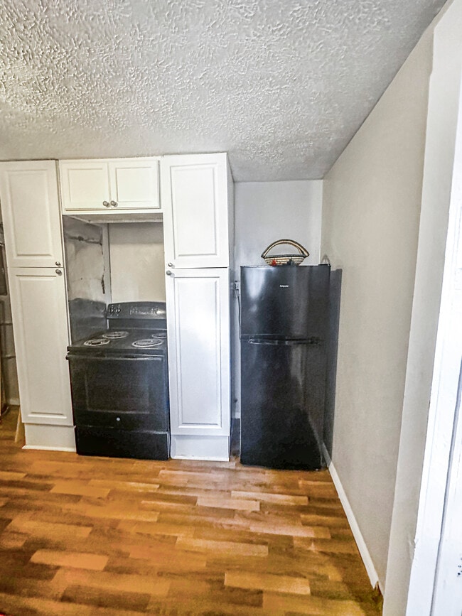 Foto del edificio - 210 Thurston Ave